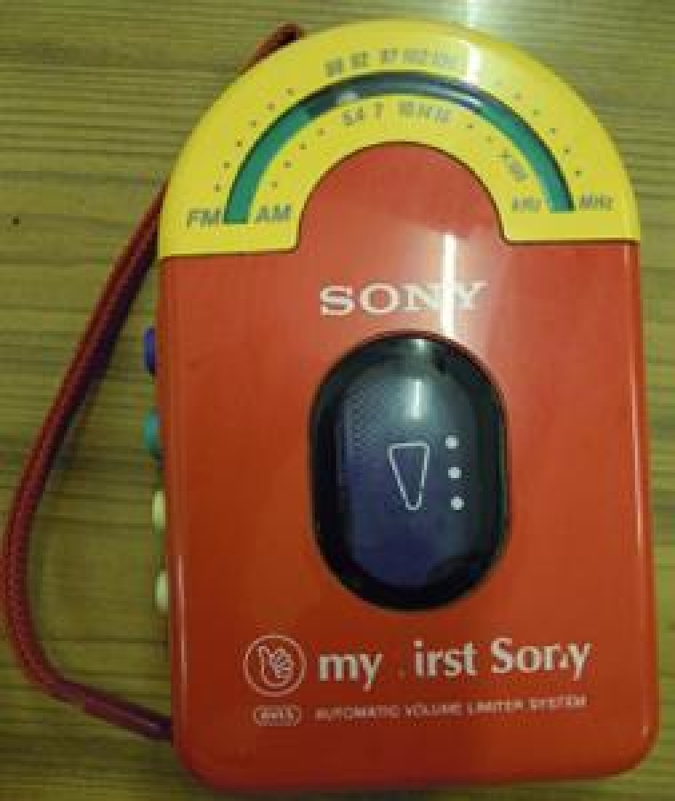 SONY WM - F3010 SONY AUTOMATIC VOLUME LIMITER SYSTEM RADIO CASSETTE PLAYER 