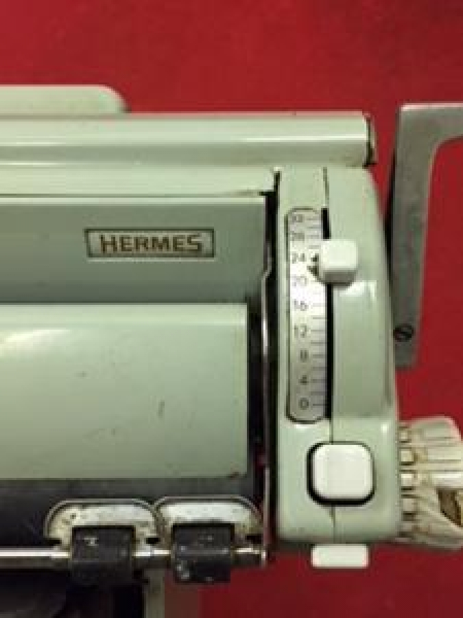 ALMAN MEKANİK BÜYÜK ŞARYO DAKTİLO F KLAVYE 