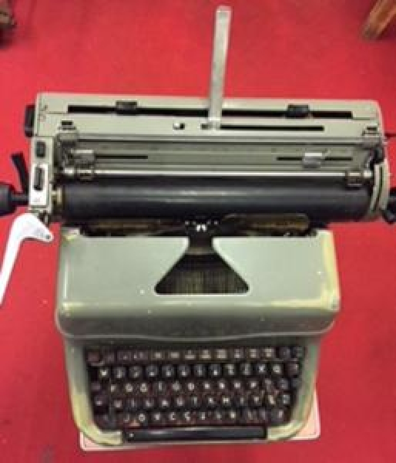 ALMAN MEKANİK METAL DAKTİLO F KLAVYE SORUNSUZ FAAL 