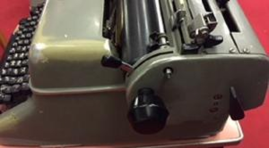 ALMAN MEKANİK METAL DAKTİLO F KLAVYE SORUNSUZ FAAL 