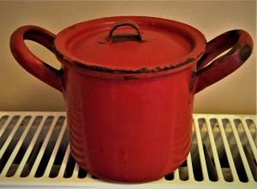 CİNKO EMAYE KAPLAMA KAPAKLI KULPLU KIRMIZI UFAK BOY KAZAN 