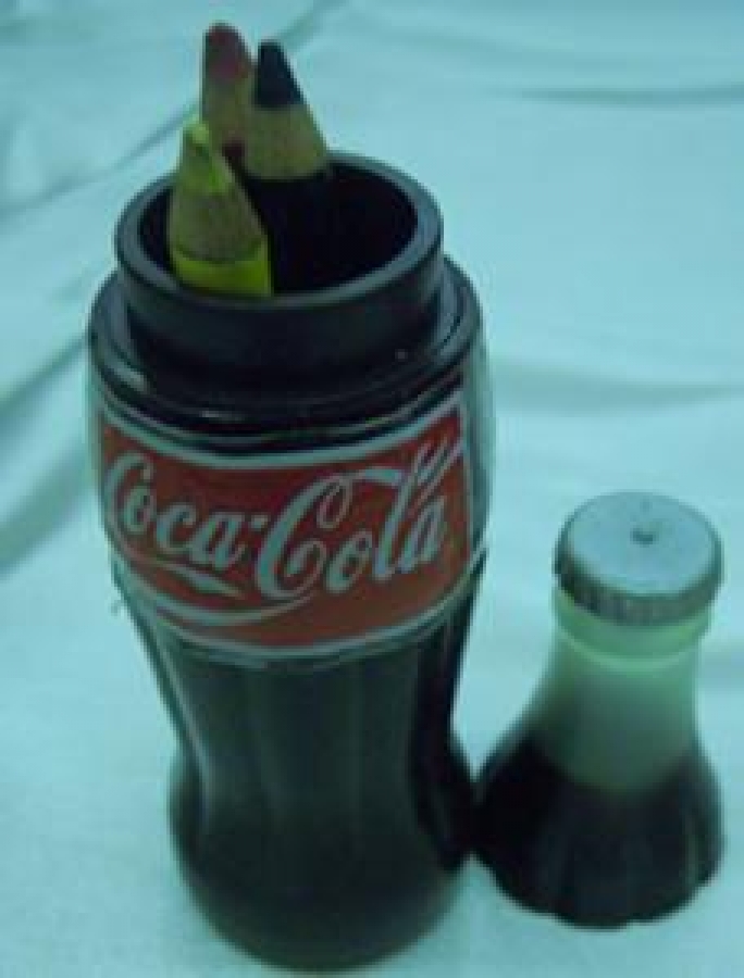 COCA COLA KALEM KUTU KASADA 6 ADET KOLA İÇLERİNDE KALEM 