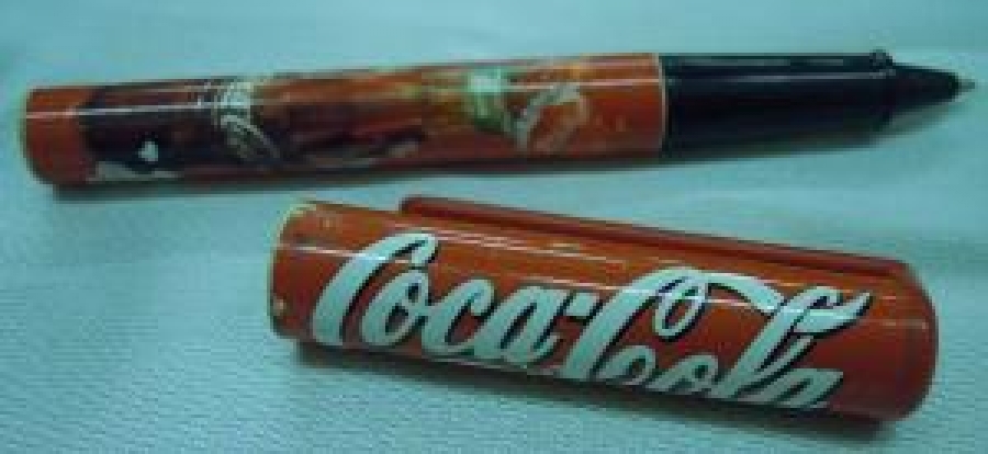 COCA COLA REKLAMLI KALEM BOYU 13 CM  DAN İBARETDİR