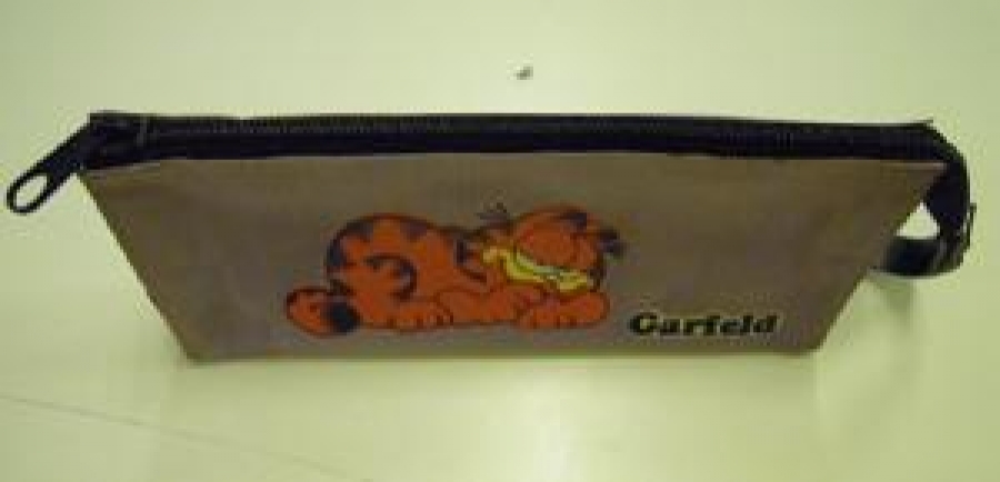 GARFELD RESİMLİ OKUL KALEM KUTUSU FERMUARLI