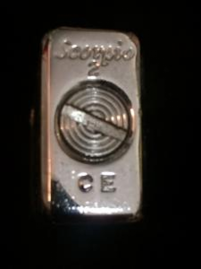 KUTUSUNDA TAŞLI GAZLI MEKANİK DİPLOMAT ÇAKMAK