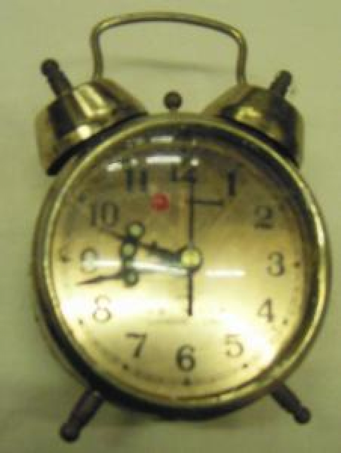 MASA ÜSTÜ MEKANİK KURMALI ÇİFT ZİL ALARMLI MASA SAAT 