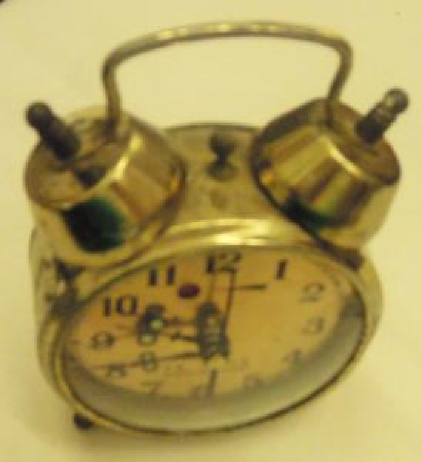 MASA ÜSTÜ MEKANİK KURMALI ÇİFT ZİL ALARMLI MASA SAAT 