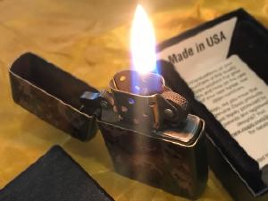 ORJİNAL MİNELİ ORJİNAL KAMUFLAJ BRADFORD. PA.MADE İN U.S.A. ZİPPO ÇAKMAK 