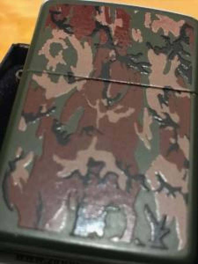 ORJİNAL MİNELİ ORJİNAL KAMUFLAJ BRADFORD. PA.MADE İN U.S.A. ZİPPO ÇAKMAK 