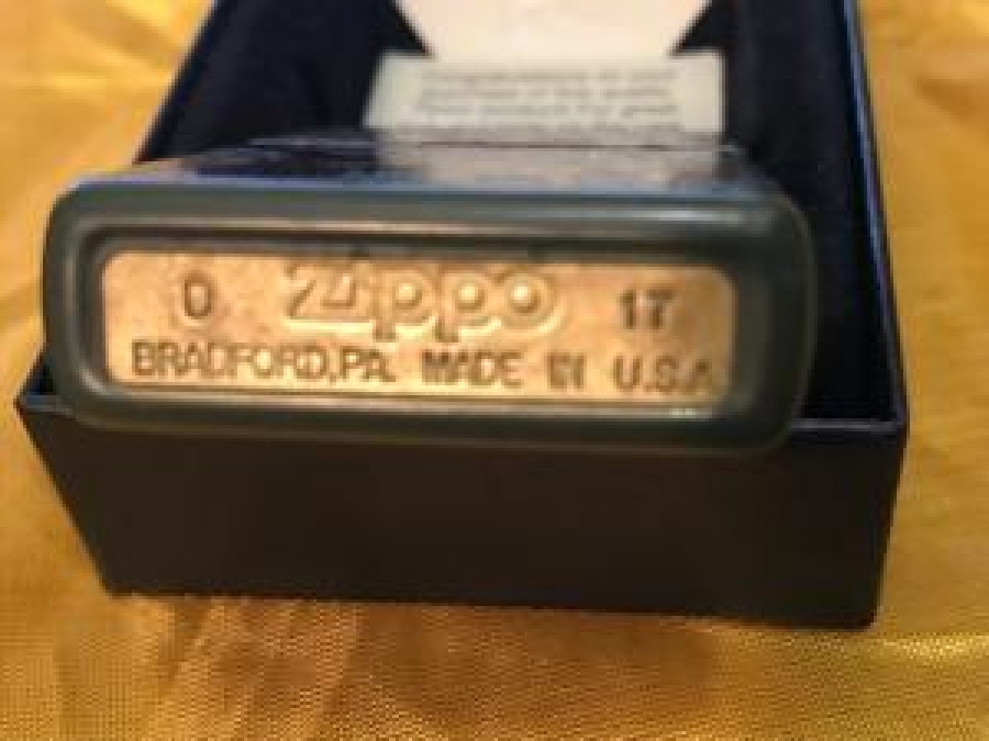 ORJİNAL MİNELİ ORJİNAL KAMUFLAJ BRADFORD. PA.MADE İN U.S.A. ZİPPO ÇAKMAK 
