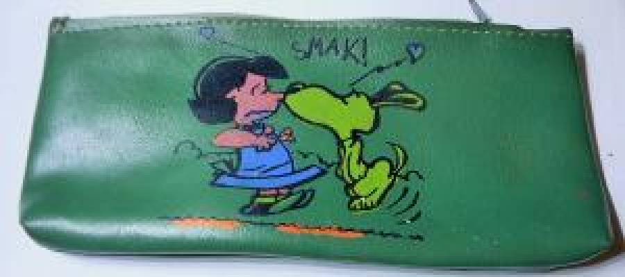 SMAKİ SNOOPY RESİMLİ ÇOCUK KALEM KUTUSU SNOOPY FERMUARLI 