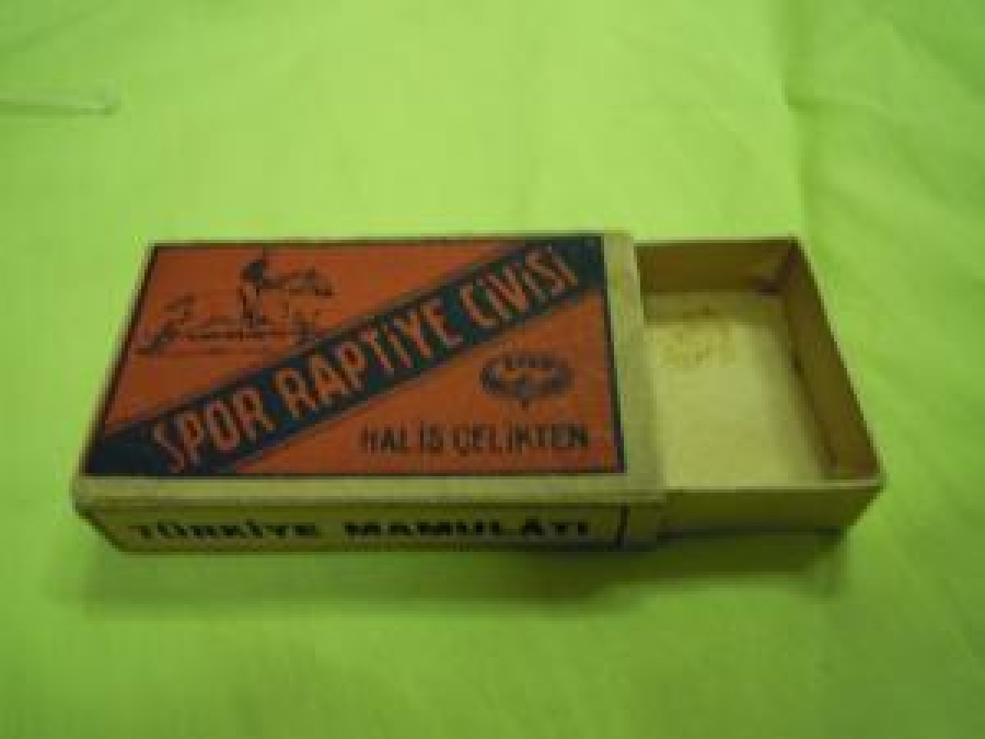 SPOR RAPTİYE CİVİSİ HALİŞ ÇELİKTEN TÜRKİYE MAMULATI NO : 2. 72 ADET KARTON KUTU