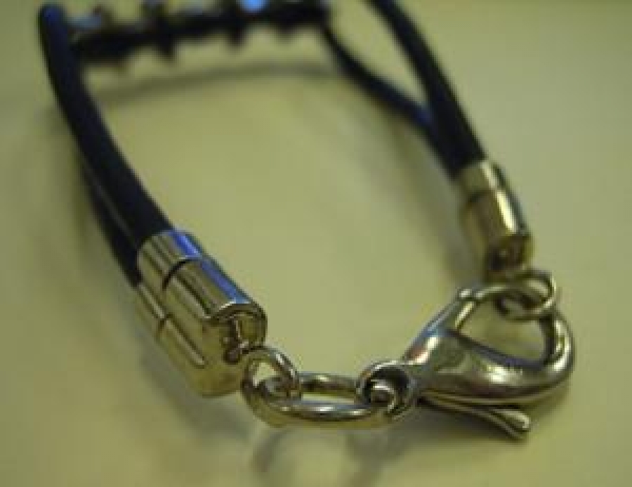 GÜMÜŞ BİLEKLİK İZCİ İŞARET ARMALI  DERİ KAYIŞLI