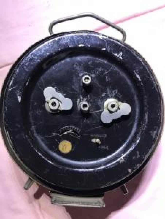 PETER ALMAN MALI ALARMLI MASA USTU KURMALI SAAT 