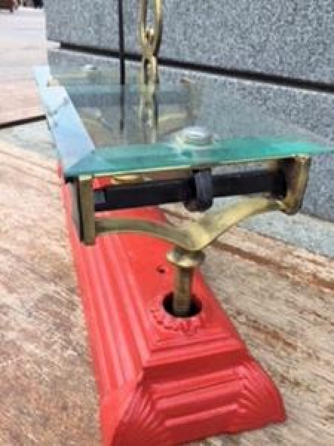 1920 OSMANLI ŞEKERCİ HELVACI DÖKÜM METAL PİRİNC KESME CAM KEFELİ OTURAK TERAZİ 