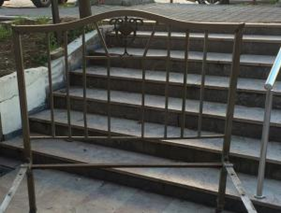 ÇİFT KİŞİLİK METAL PİRİNÇ ANTİKA KARYOLA