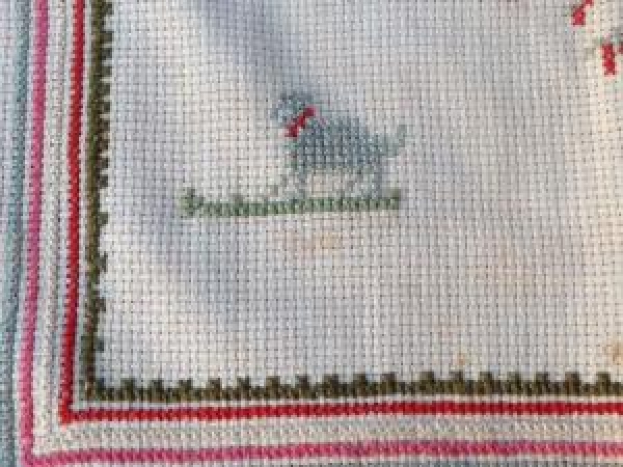 ÇOCUK İÇİN ÖZEL YAPILMIŞ SECCADE 1914 YAZILI 