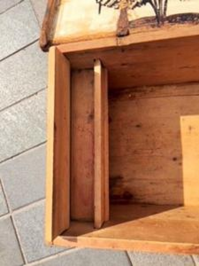 KOK BOYA ÇEŞİTLİ OSMANLI MOTİF VE DESENLERLE BEZELİ AHŞAP KAPAKLI OSMANLI SANDIK 