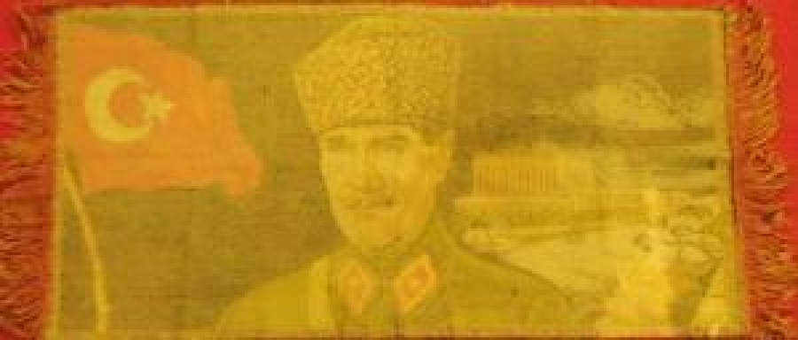 MUSTAFA KEMAL ATATÜRK ÜN RESMİ İŞLENMİŞ DUVAR HALI 