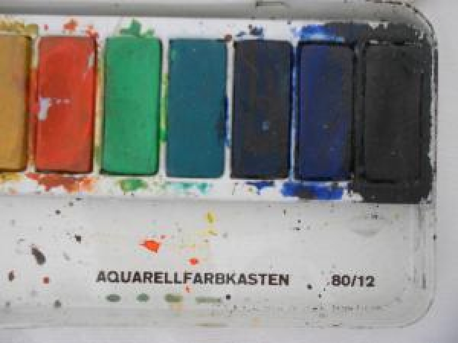 PELİKAN ÜZERİ SİRK FİGÜRLÜ RESİMLİ KAPAKLI TENEKE KUTUSUNDA SULUBOYA 