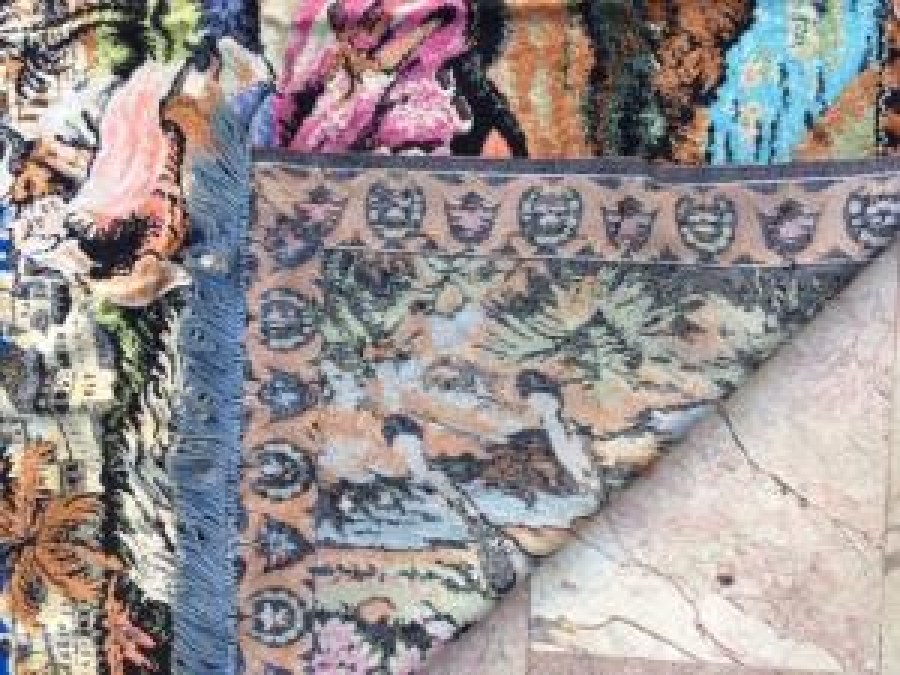 SARAYDAN KIZ KAÇIRMA DUVAR HALI RENKLER CANLI 60 LI YILLAR 