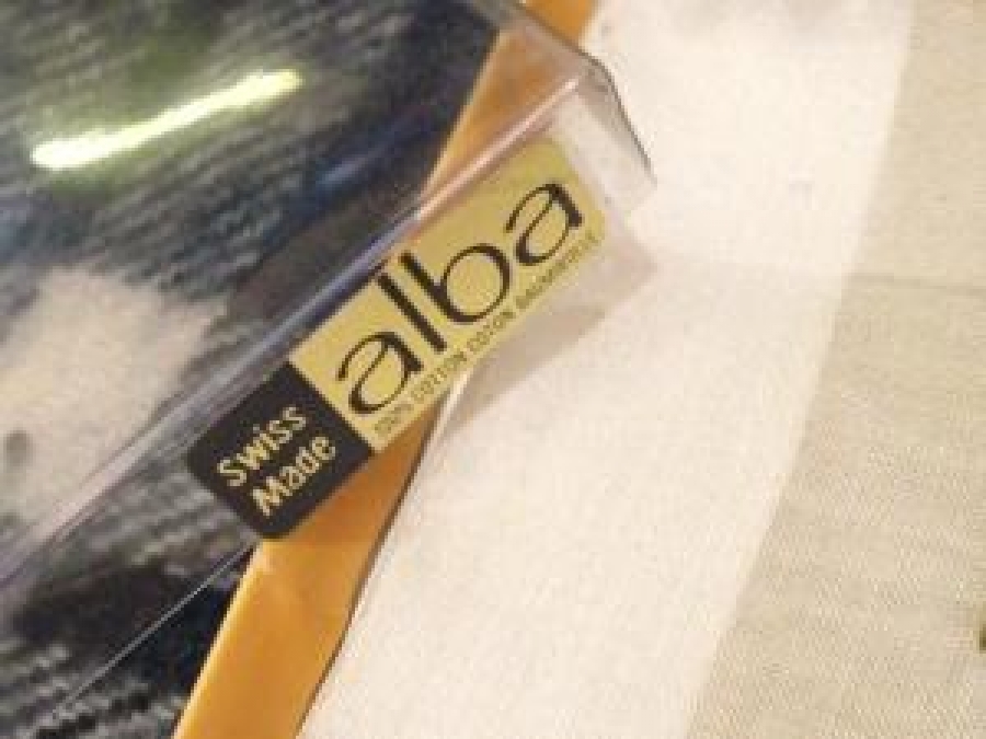 2 ADET ORJİNAL KUTUSUNDA NAKIŞ İŞLEMELİ MENDİL 