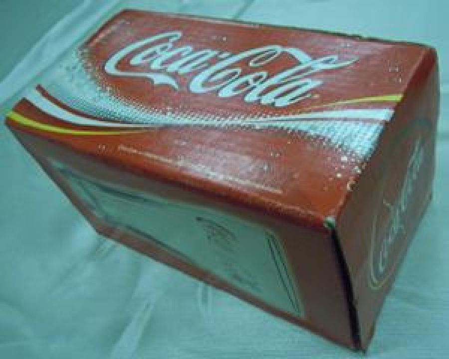 COCA COLA BÜYÜK BOY CAM BARDAK KUTUSUNDA 