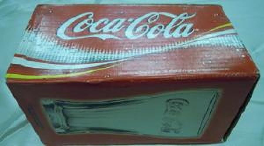 COCA COLA BÜYÜK BOY CAM BARDAK KUTUSUNDA 