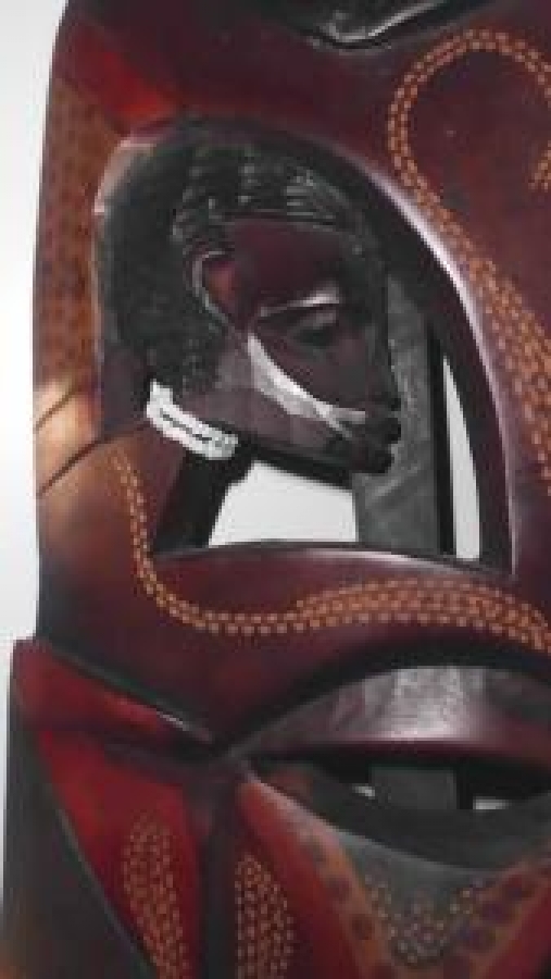 AFRİKA TEMALI AHŞAP EL YAPIMI MASK DÖRT  FAKLI YERLERE BAKAN KAFA BULUNDUGU YERİ KÖTULUKLERDEN KORUYAN MASK