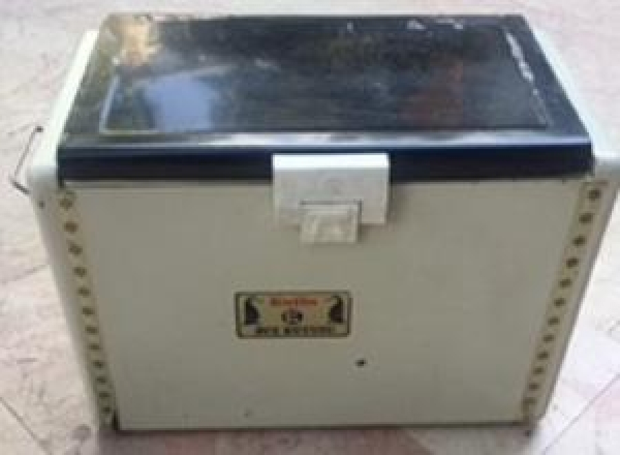 ARTEKNİK KUTULU BUZ KUTUSU KAPAKLI TERMOS METAL BUZLUK 30 LİTRELİK 