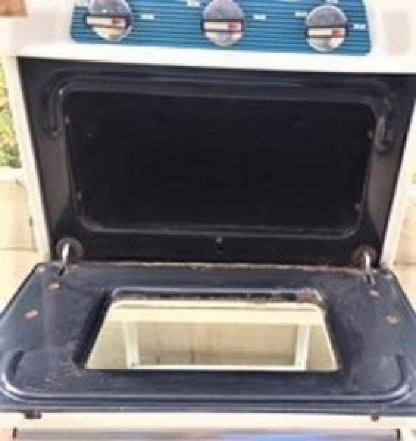 DEMİRDÖKÜM SÜLE ÇİFT GÖZLÜ OCAK FIRIN HAVA GAZI BUTAN GAZ İLE ÇALIŞAN 1970 MODEL 