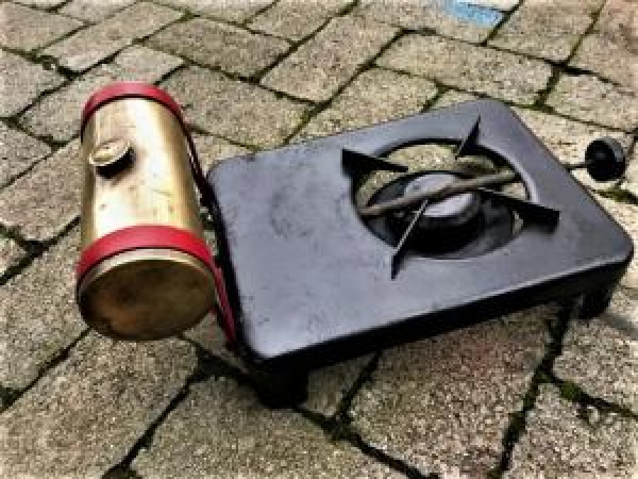 1950 ALMAN MEVA PRAGUS 777/2 CLASSİC CAMP OİL GAZ OCAGI METAL GÖVDE SARI PİRİNC DEPO İSPİRTO OCAGI SORUNSUZ EKSİKSİZ KOLEKSİYON PARCASI