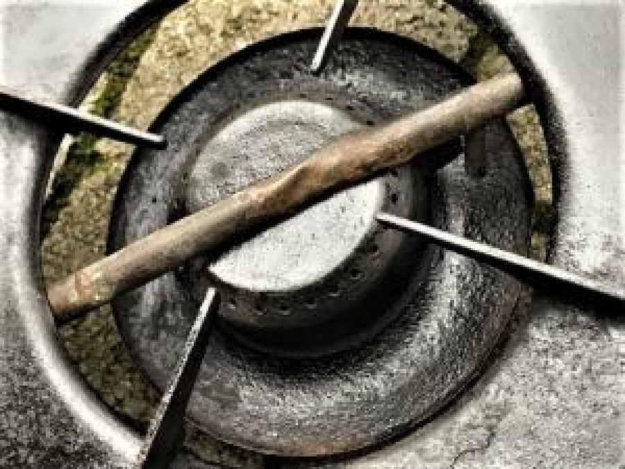 1950 ALMAN MEVA PRAGUS 777/2 CLASSİC CAMP OİL GAZ OCAGI METAL GÖVDE SARI PİRİNC DEPO İSPİRTO OCAGI SORUNSUZ EKSİKSİZ KOLEKSİYON PARCASI