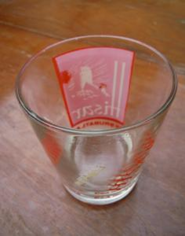 PAŞABAHÇE HİSAR GAZOZ SADE MEYVELİ KOLA MEŞRUBATLARI FATİH NİŞANCA CAD. NO. 43 / 1 TEL. 21-41-49 