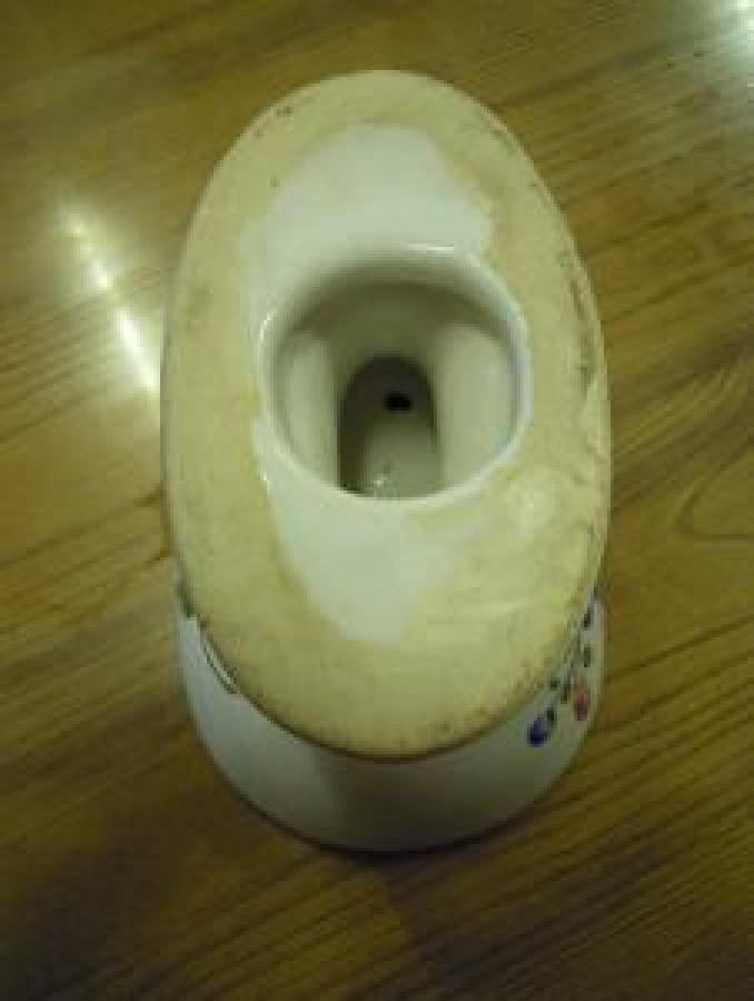 PORSELEN AYAKLI SABUNLUK