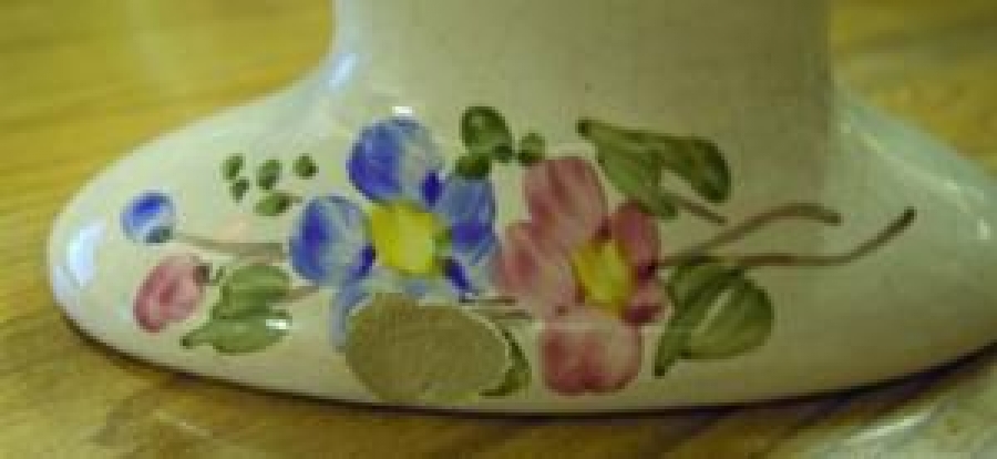 PORSELEN AYAKLI SABUNLUK