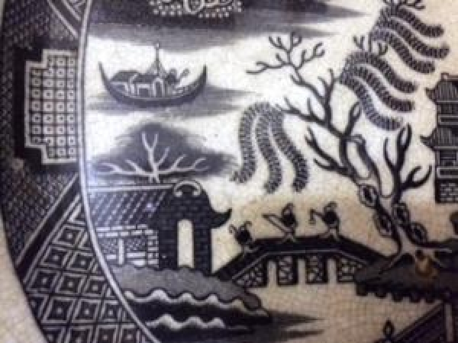 MAVİ BEYAZ TONLARDA PORSELEN SALKIM SÖĞÜT ET TABAK 1800 YILLAR CİN HANEDAN 