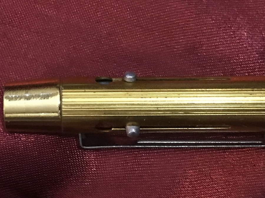 4 DEĞİŞİK RENKTE OTOMATİK TÜKENMEZ KALEM