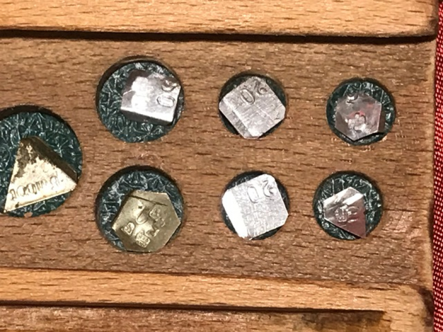 KUYUMCU HASSAS TARTIM AGIRLIKLARI AHŞAP KUTUSUNDA