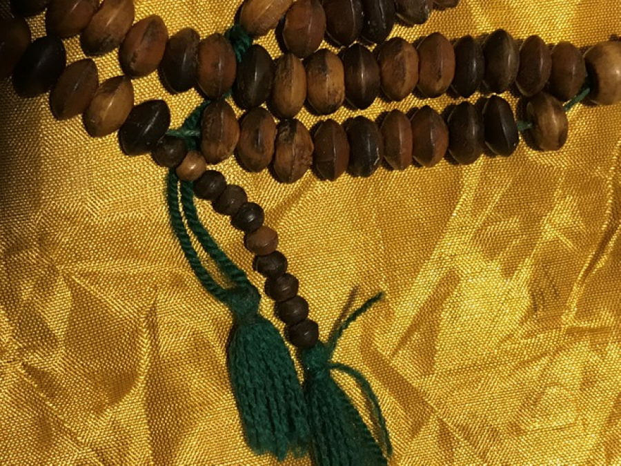 OSMANLI TEKKE İŞİ EL TORNASINDA CEKİLMİŞ 99 LÜK AHŞAP TARİKAT SIRALI DURAKLI YEŞİL PÜSKÜLLÜ TESBİH