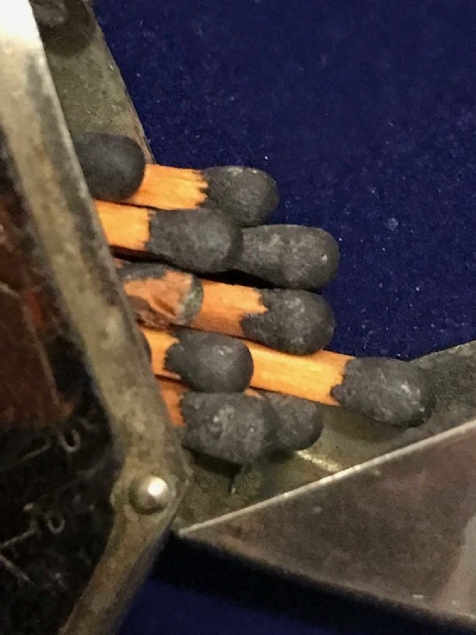 ALMAN 1. DÜNYA SAVAŞ DÖNEMİ  D.R.G.M KAPAKLI METAL KİBRİTLİK 