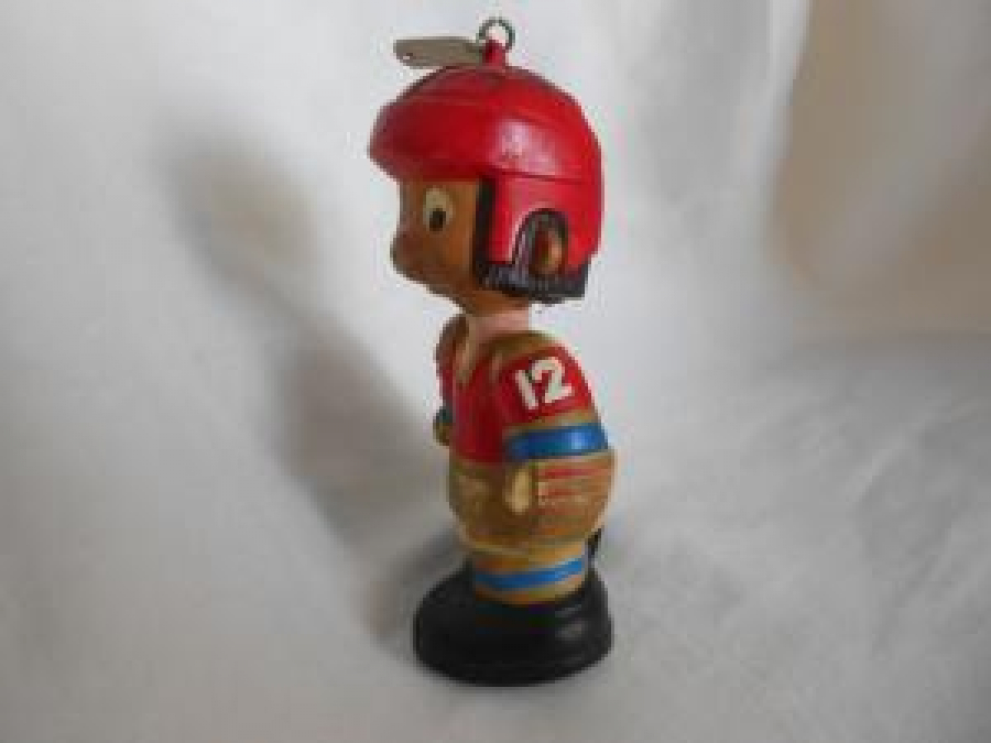 AMERİKAN FUTBOLCUSU PLASTİK OYUNCAK