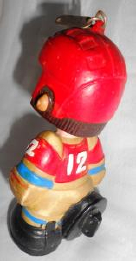 AMERİKAN FUTBOLCUSU PLASTİK OYUNCAK