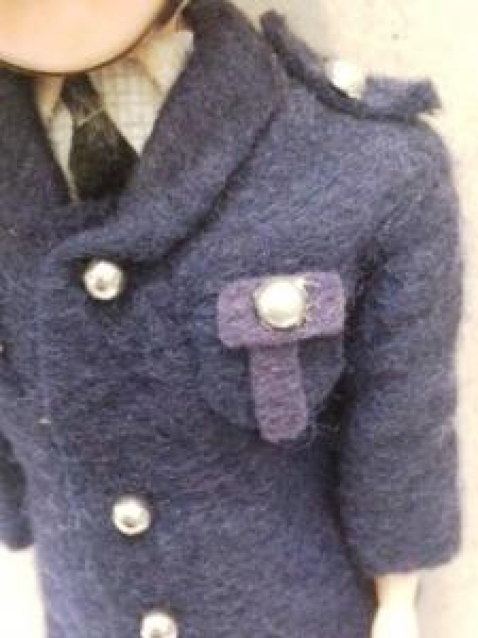 GÖZLERİ AÇILIP KAPANAN İNGİLİZ POLİS ELBİSELİ OYUNCAK 