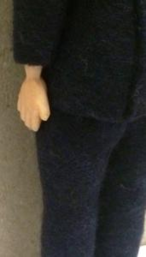 GÖZLERİ AÇILIP KAPANAN İNGİLİZ POLİS ELBİSELİ OYUNCAK 