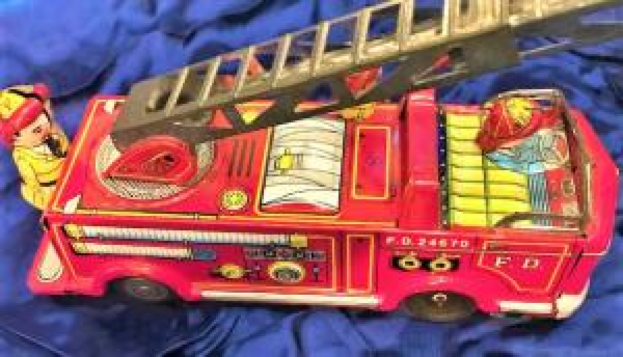 İTFAİYE TENEKE MEKANİK MERDİVENLİ OYUNCAK KAMYON