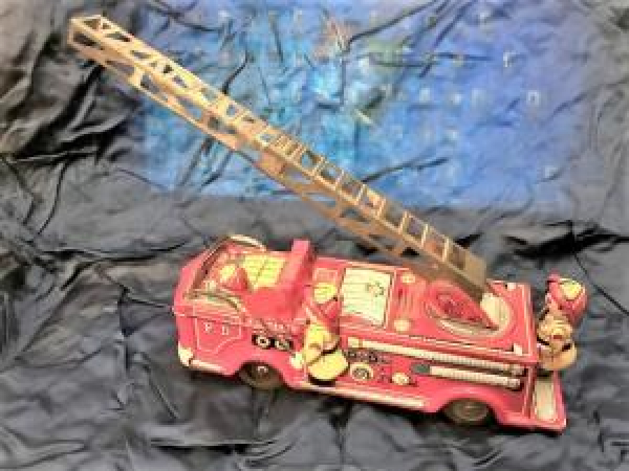 İTFAİYE TENEKE MEKANİK MERDİVENLİ OYUNCAK KAMYON