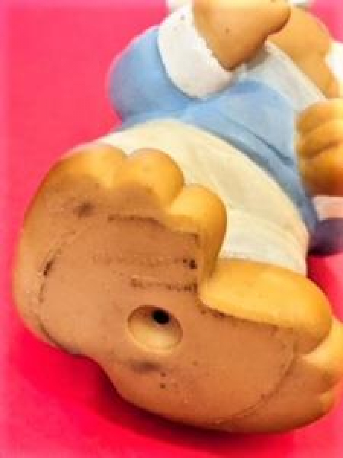 ROCKAPETTA  CCPYRIGHT KAUCUK AYI OYUNCAK DÜDÜKLÜ ELİNDE RAKET VE TOP TUTAN TENİS OYNAYAN BEBEK AYI