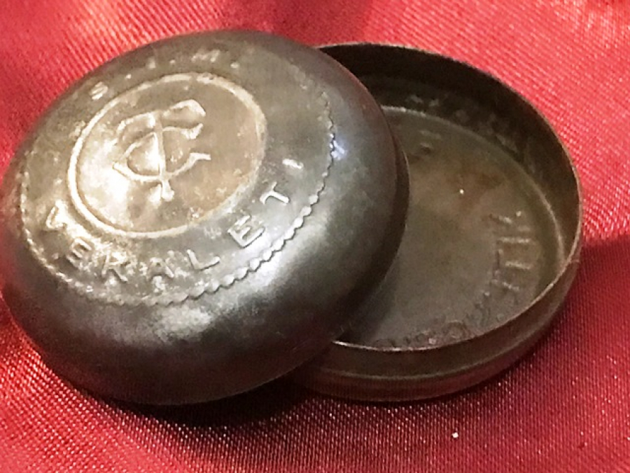 T.C. SIHHAT VE İCTİMAİ VEKALETİ KOMPRİME KİNİN  TENEKE KUTU 