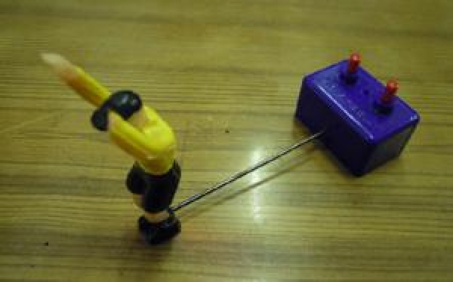 MEKANİK HAREKETLİ FUTBOL TIPP - KICK OYUNCAK 